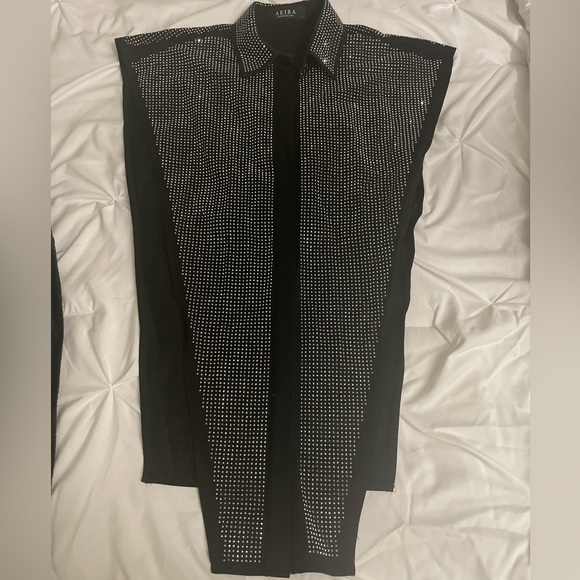 Rhinestone Sleeveless Button Down Shirt - Picture 2 of 4